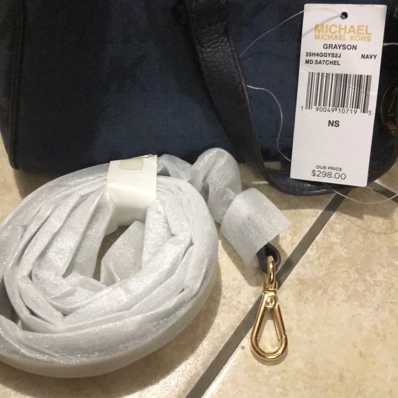 M K bag - Picture 8 of 8